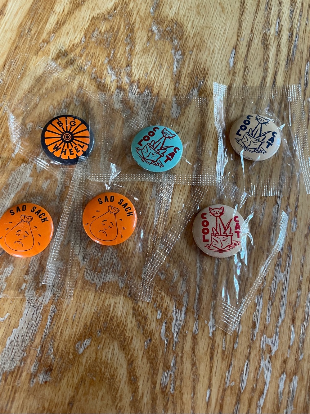 6 Vintage 50’s badge pins